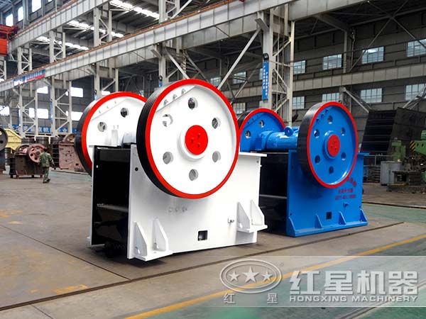 優(yōu)質顎式破碎機廠家生產(chǎn)車間