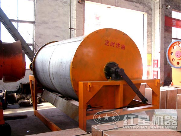 永磁筒式磁選機(jī)生產(chǎn)車(chē)間