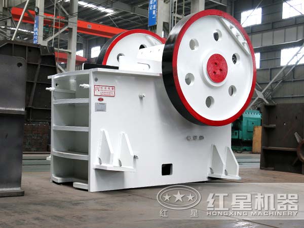 1215廢鋼鄂式破碎機多少錢一臺？預(yù)期產(chǎn)值可達(dá)多少噸？