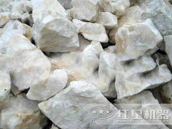 時產(chǎn)800噸的硅石破碎生產(chǎn)線需要哪些設(shè)備？需要投資多少錢？