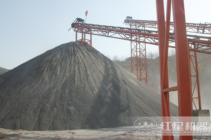 沙場專業(yè)磨砂機(jī)，移動(dòng)的更高產(chǎn)環(huán)保