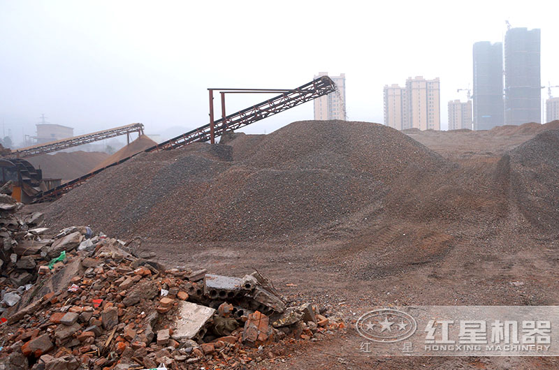 建筑垃圾變廢為磚設(shè)備多少錢，建筑垃圾做的磚多少錢一塊？