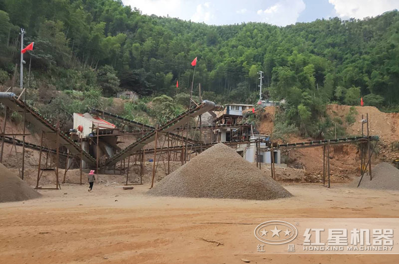 15萬(wàn)預(yù)算，能買(mǎi)到哪種河卵石及建筑廢料用多功能破碎機(jī)？
