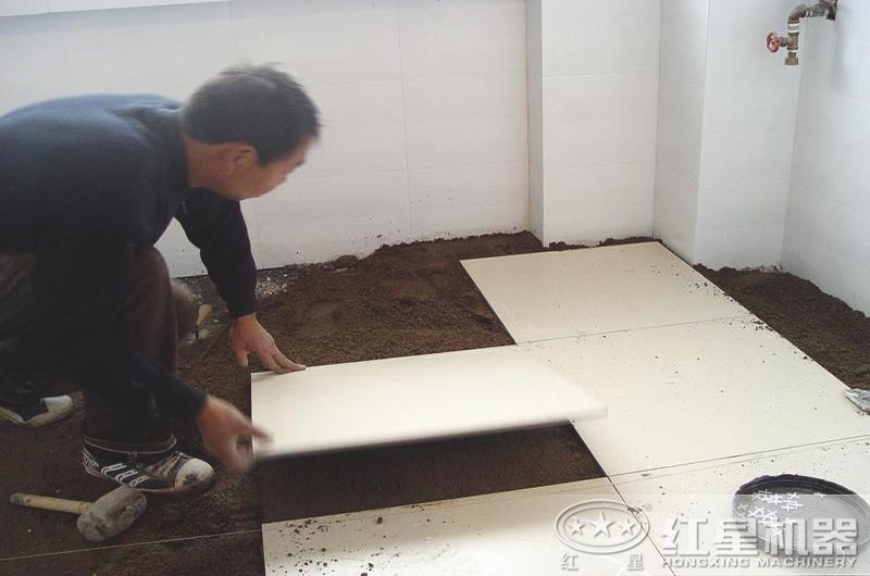 鋪地磚用石粉和沙子哪個(gè)好？制粗石粉用什么制沙機(jī)？